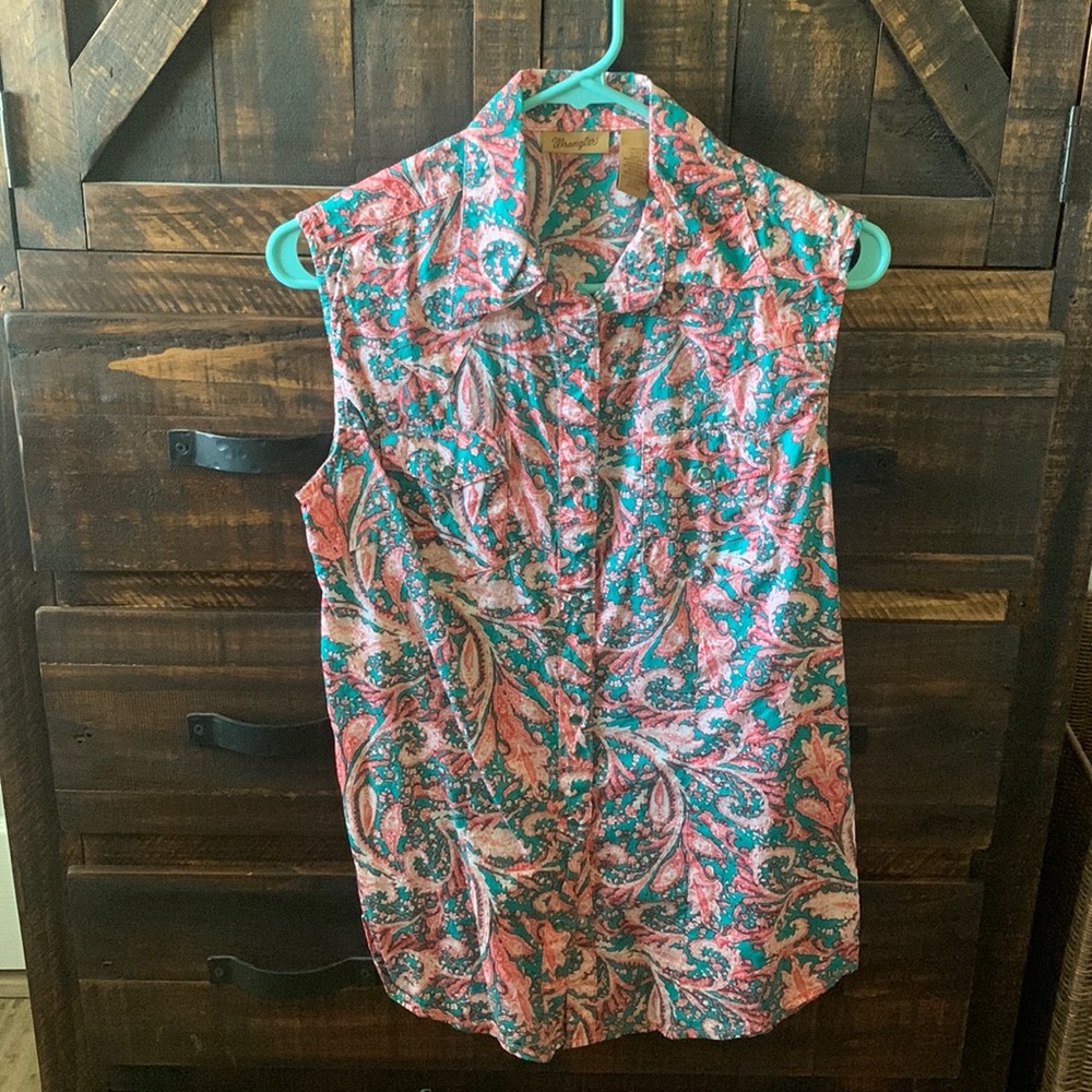 Wrangler button down tank